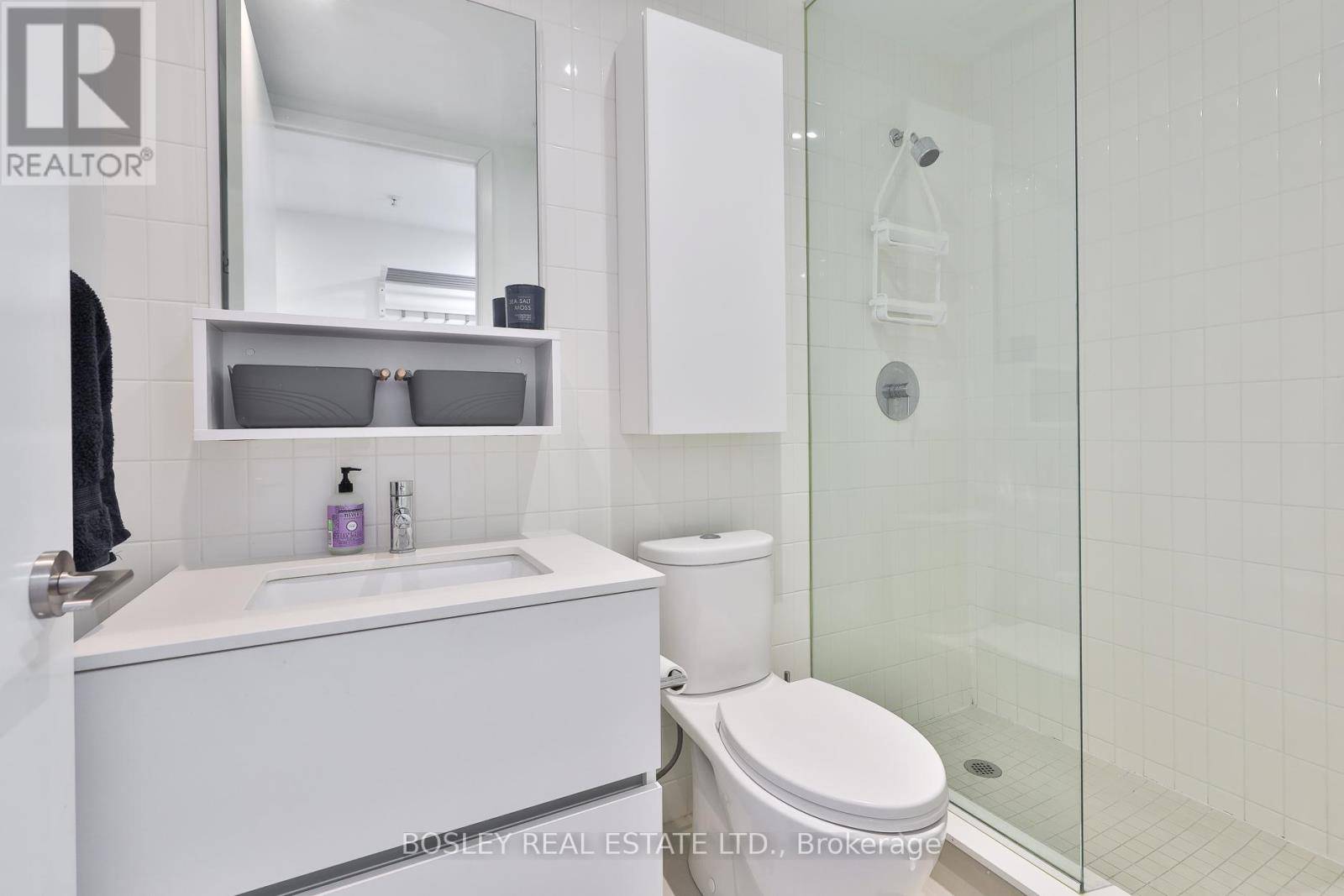 Toronto (casa Loma), ON M4V3E1,377 Madison AVE #516