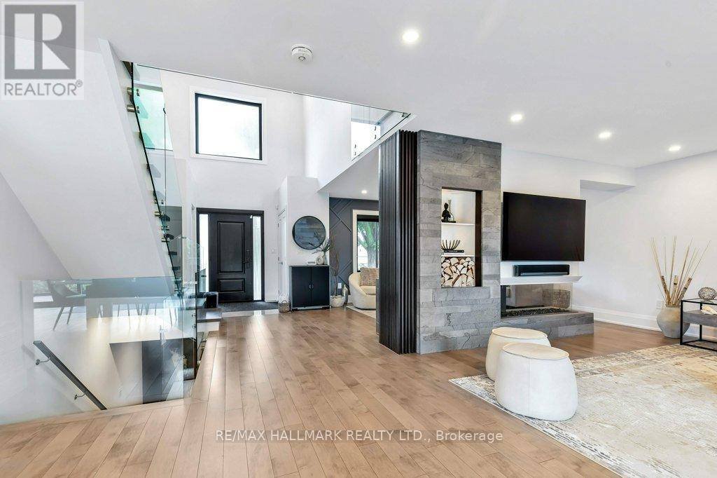 Toronto (parkwoods-donalda), ON M3A1P4,3 AVERDON CRESCENT