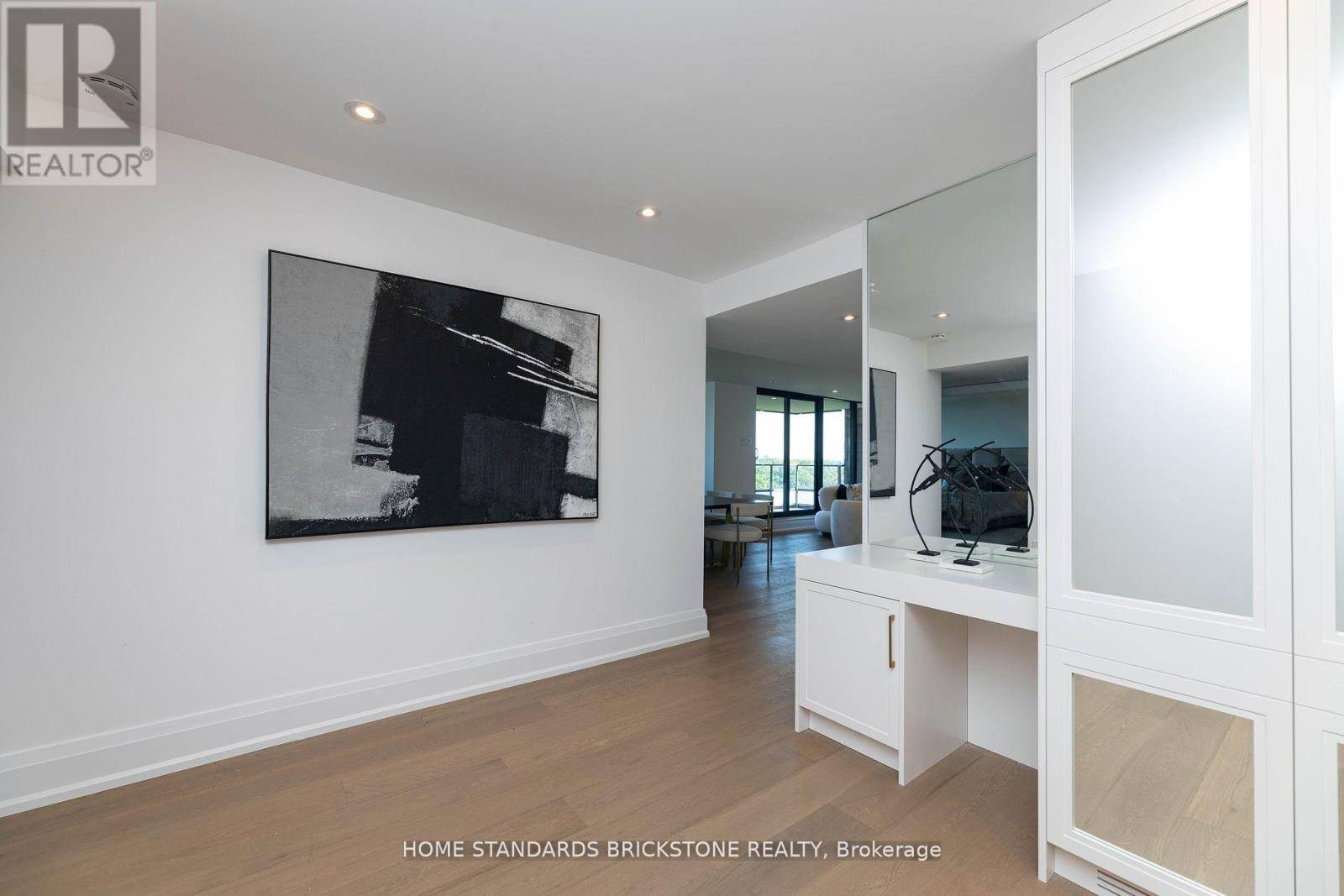 Toronto (rosedale-moore Park), ON M4W1L9,66 Collier ST #9D