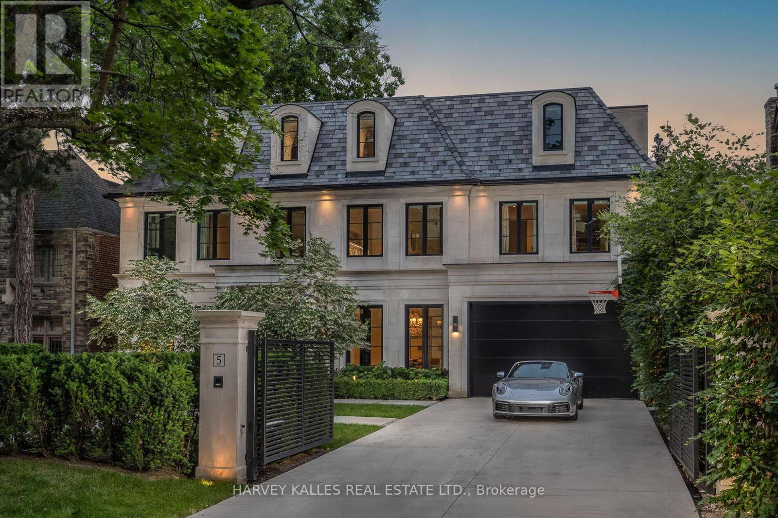 Toronto (forest Hill South), ON M5P1Z1,5 DEWBOURNE AVENUE