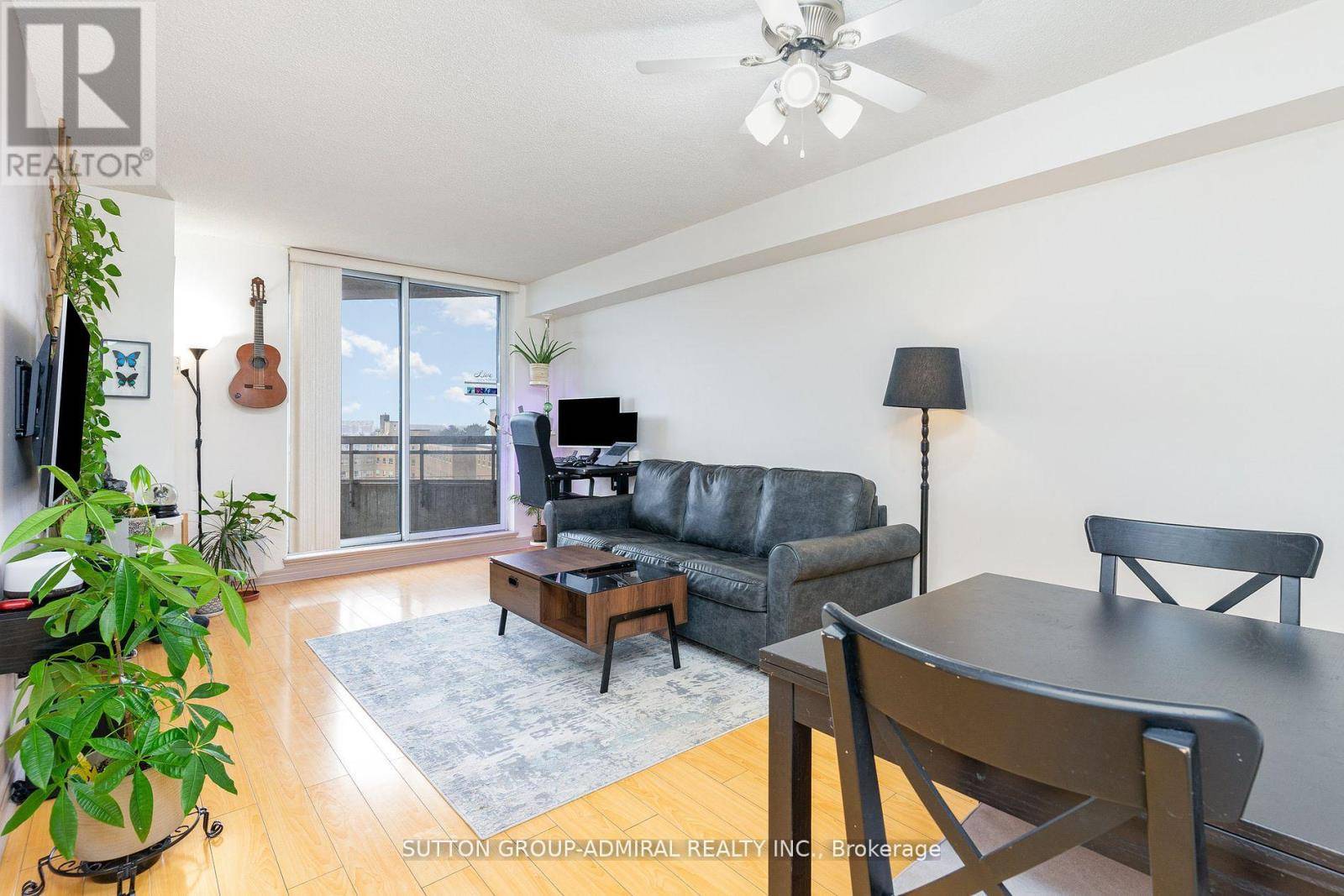 Toronto (victoria Village), ON M4A2X4,1700 Eglinton AVE East #618