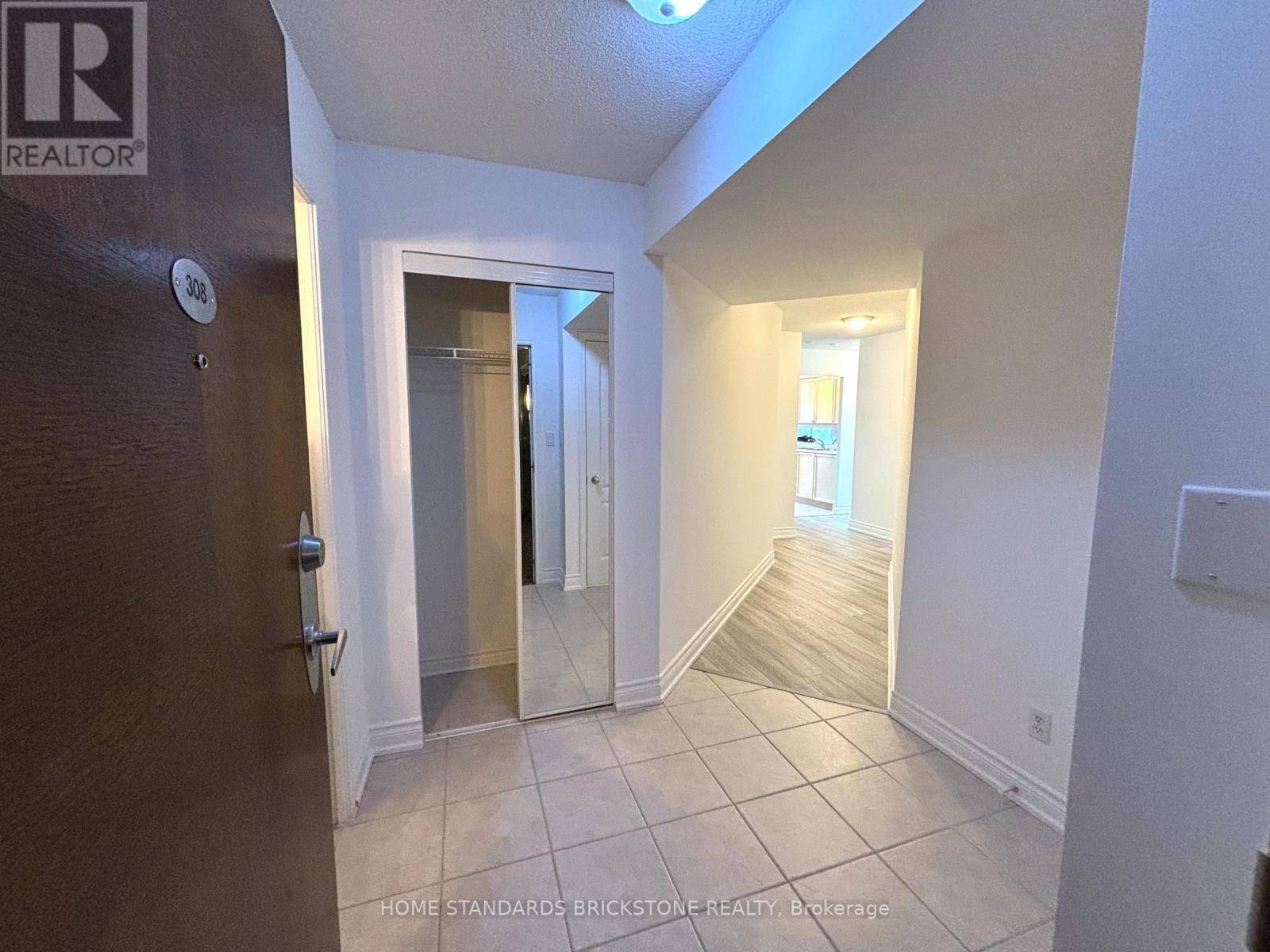 Toronto (bayview Village), ON M2K3C2,3 Rean DR #308