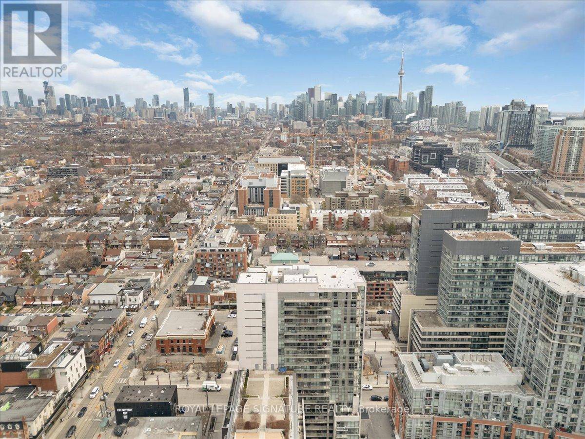 Toronto (little Portugal), ON M6J0B1,68 Abell ST #933