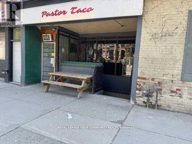Toronto (moss Park), ON M5A2G1,245B GERRARD STREET E