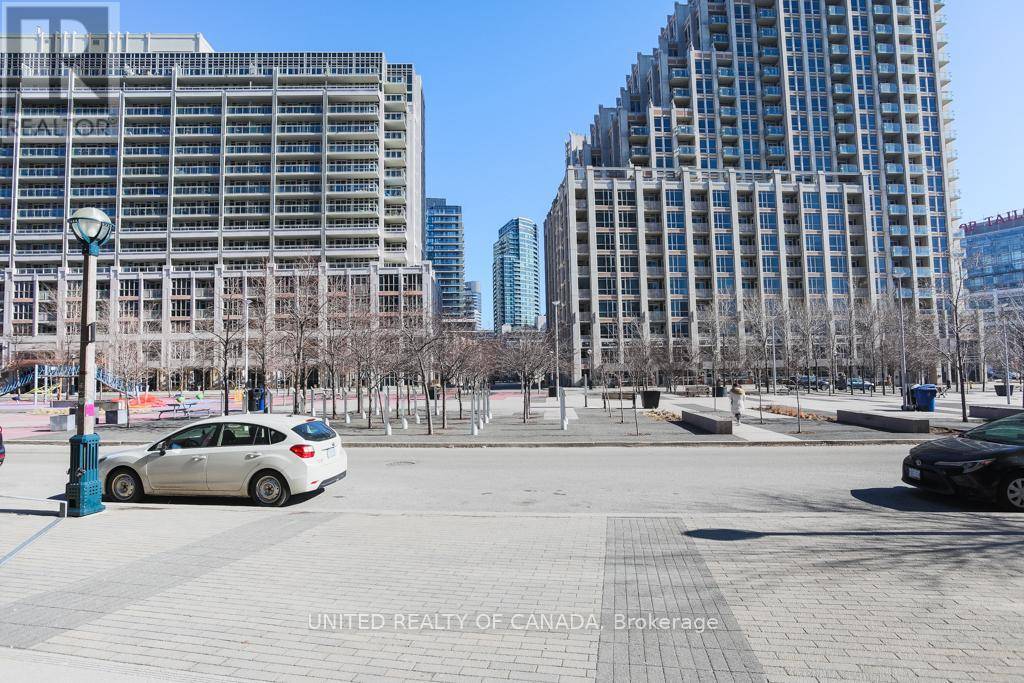 Toronto (niagara), ON M5V4A2,215 Fort York BLVD ##705