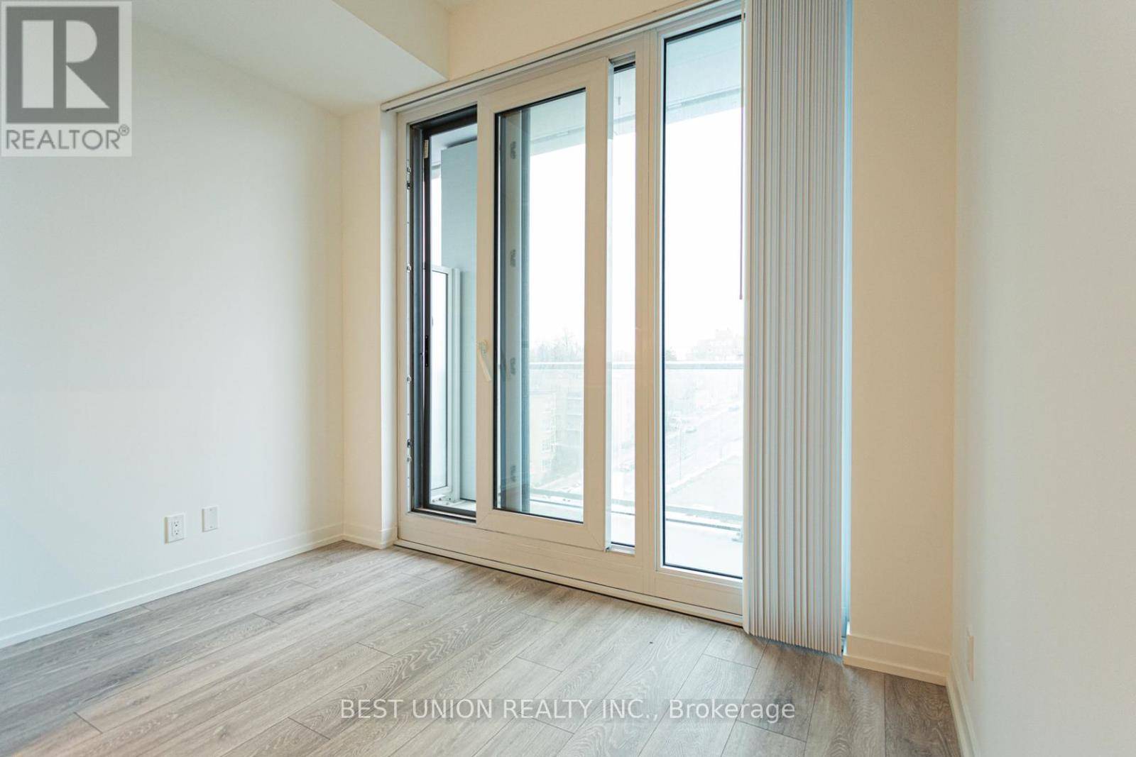 Toronto (humewood-cedarvale), ON M5P0A6,2020 Bathurst ST #828