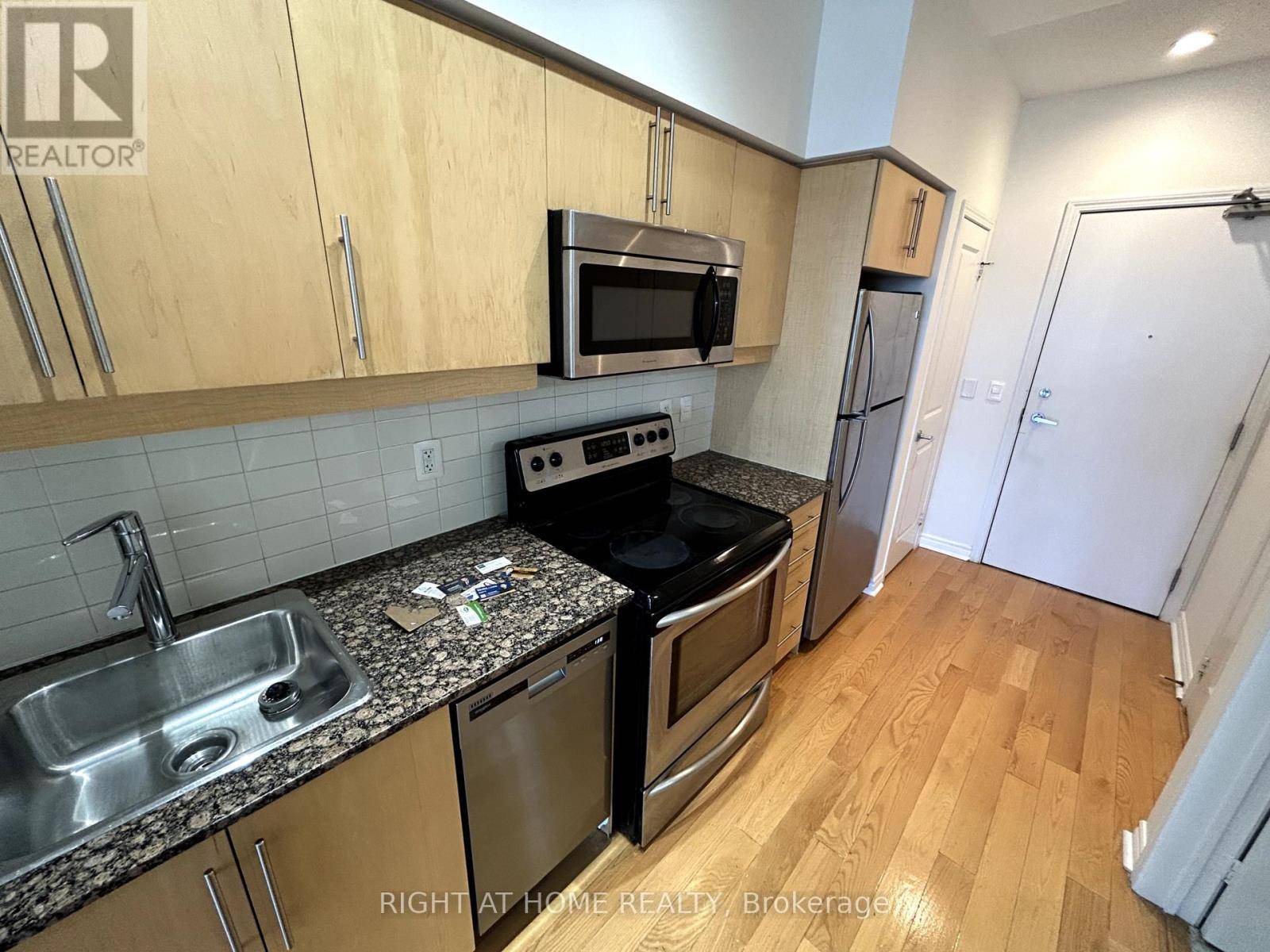 Toronto (bayview Village), ON M2K0A3,2885 Bayview AVE #1103