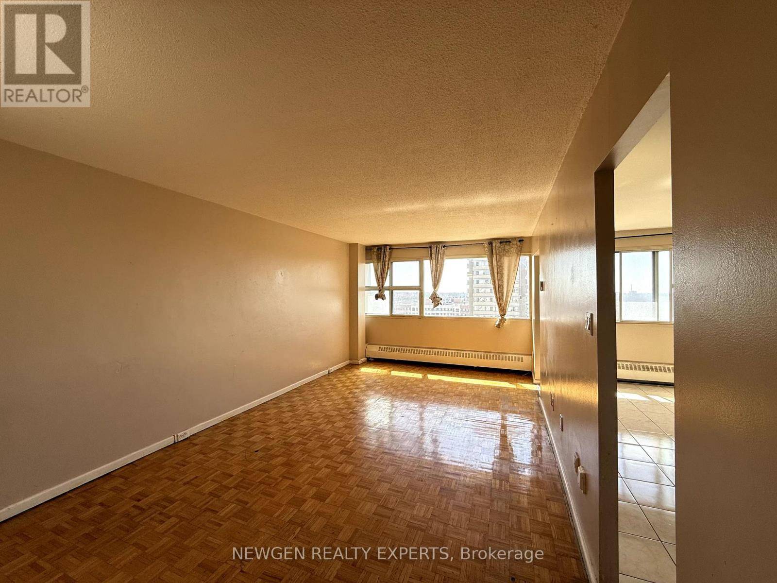Toronto (flemingdon Park), ON M3C1S7,735 Don Mills RD #1203