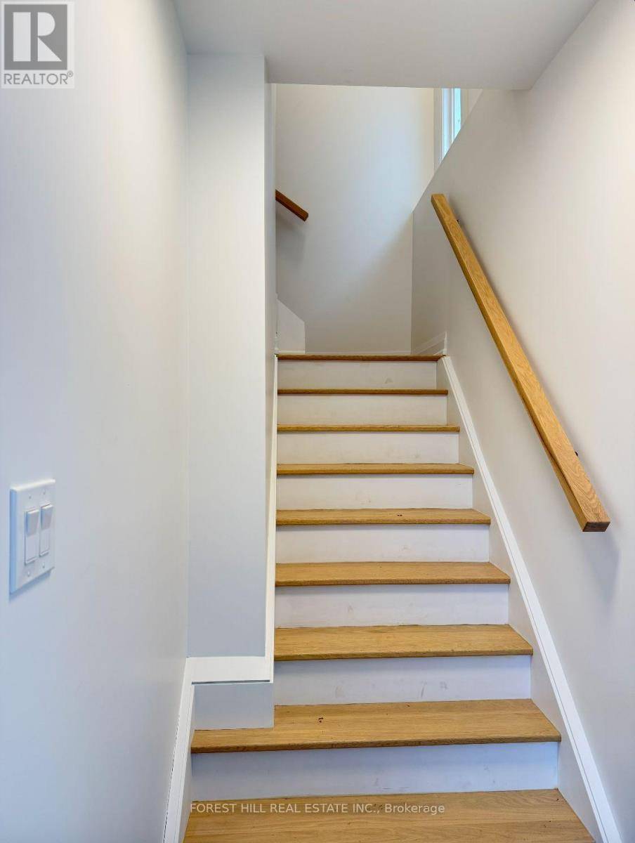 Toronto (lansing-westgate), ON M2N1B6,SUITE B(2ND FLOOR) - 12 FRANKLIN AVENUE