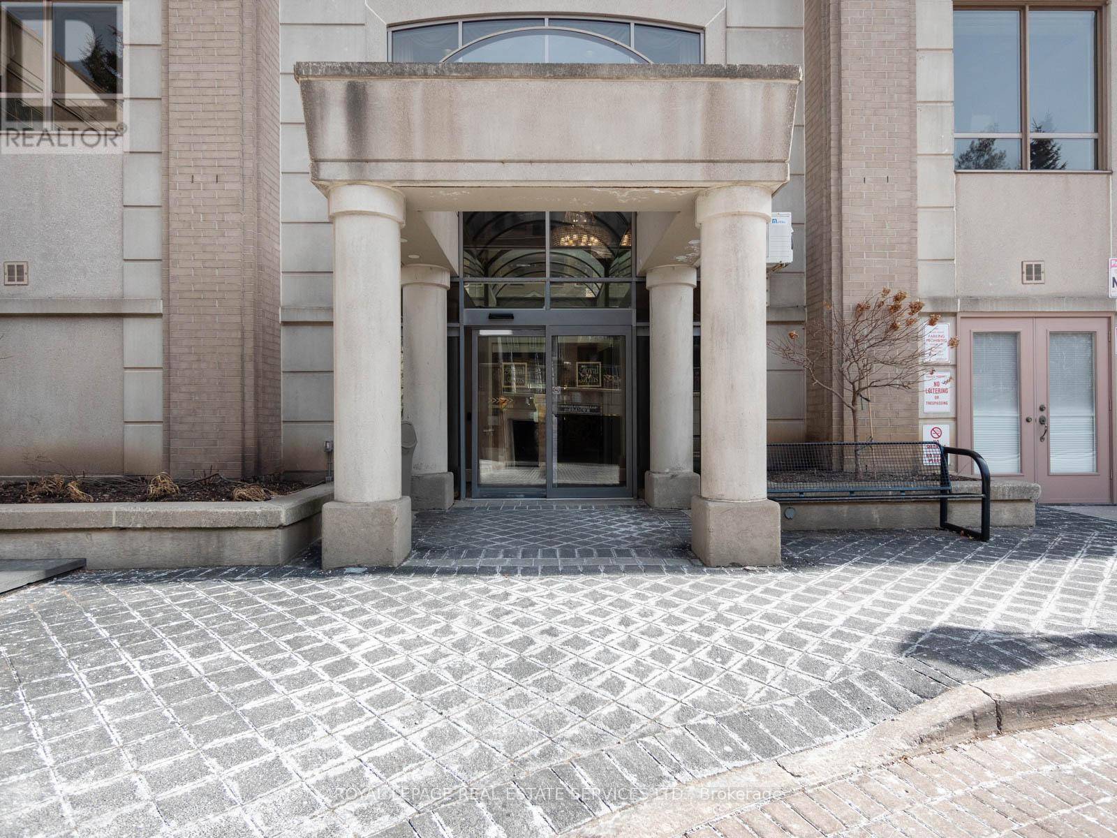 Toronto (willowdale West), ON M2N6X4,5418 Yonge ST #1705