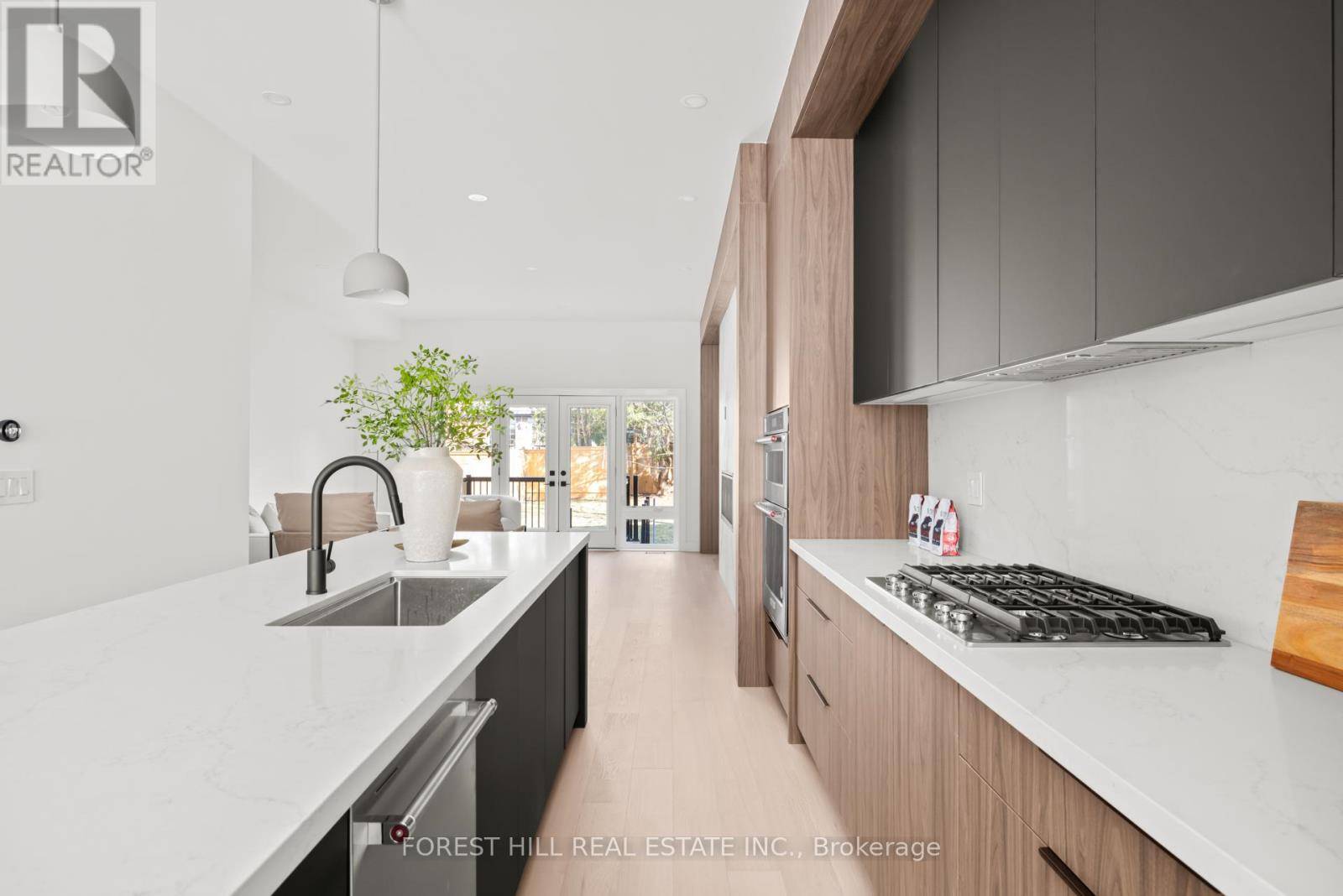Toronto (lansing-westgate), ON M2N1H2,90 JOHNSTON AVENUE