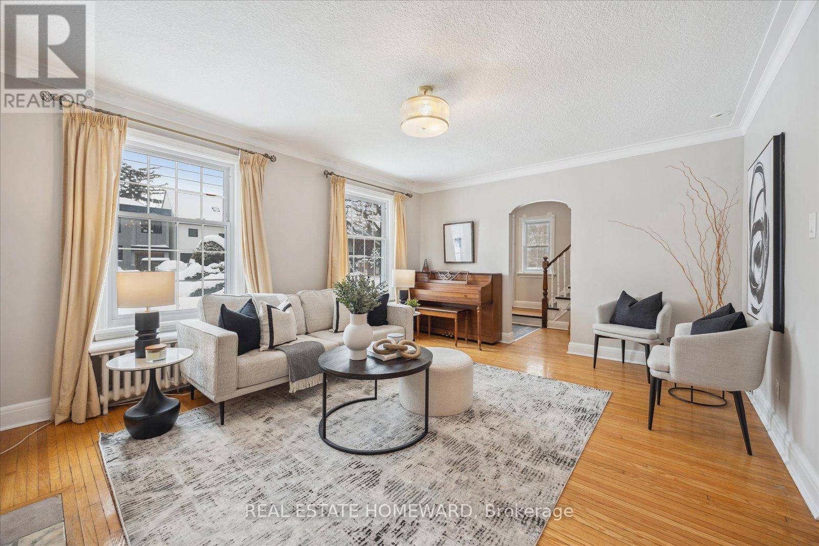 Toronto (bedford Park-nortown), ON M5N2X4,51 EDGECOMBE AVENUE