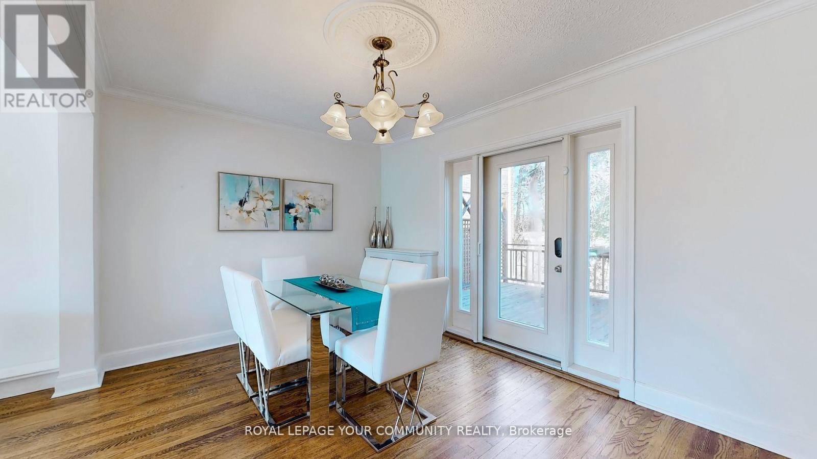 Toronto (lawrence Park South), ON M4N2Z6,19 STRATHGOWAN CRESCENT