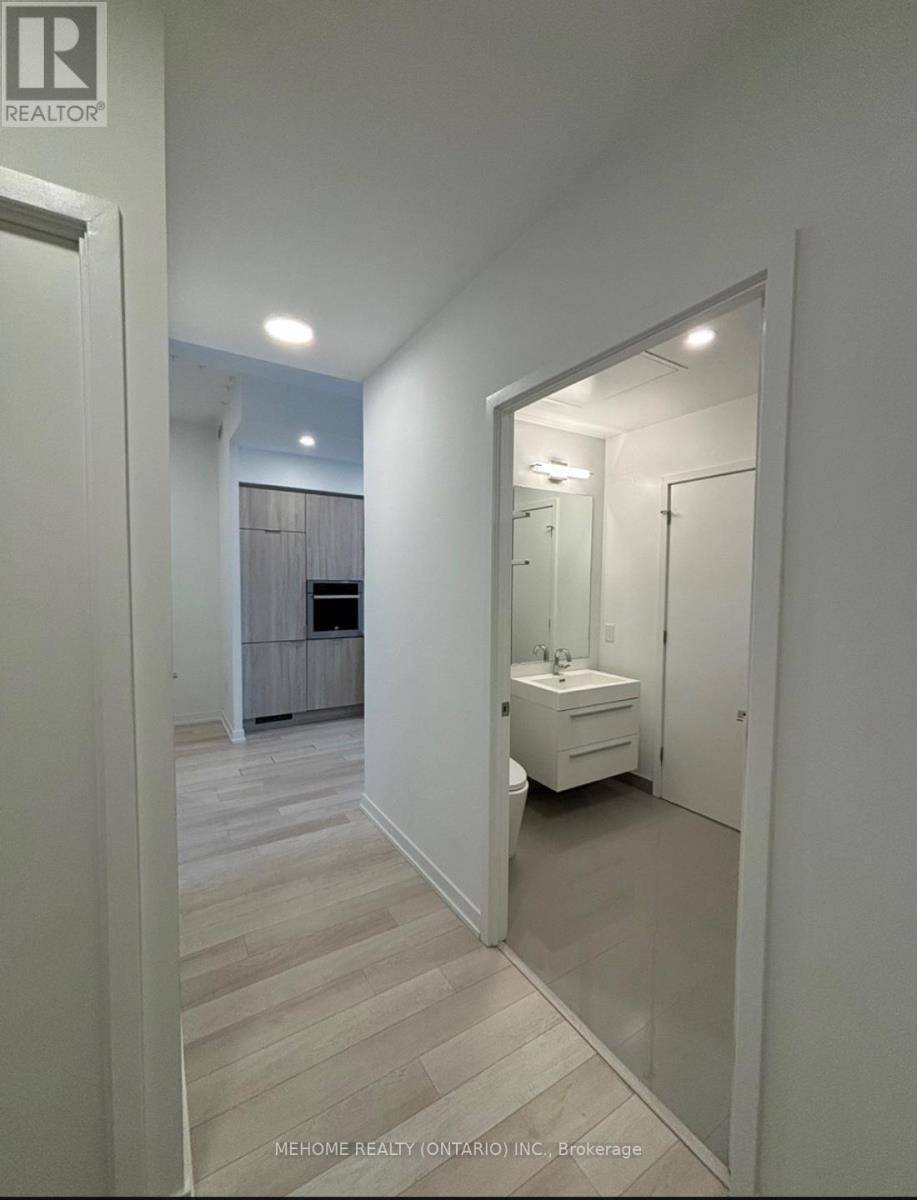 Toronto (mount Pleasant West), ON M4P0G1,39 Roehampton AVE #2101