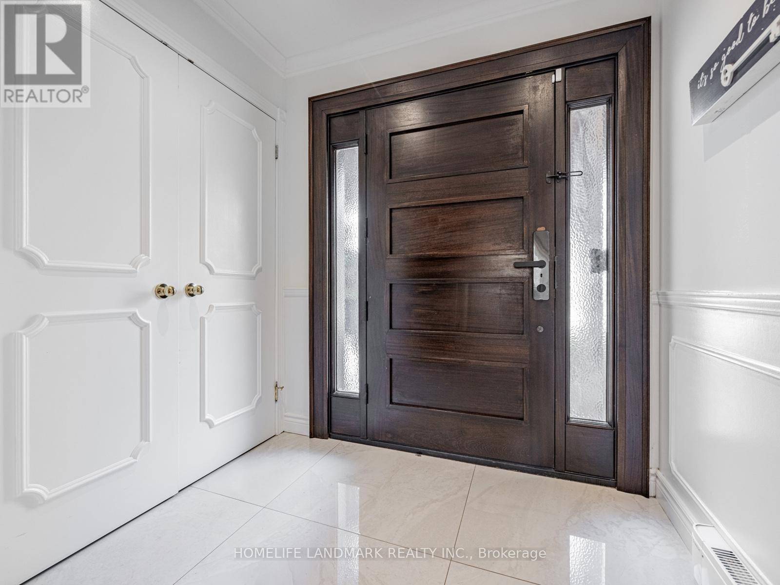 Toronto (banbury-don Mills), ON M3B3C1,58 AMES CIRCLE