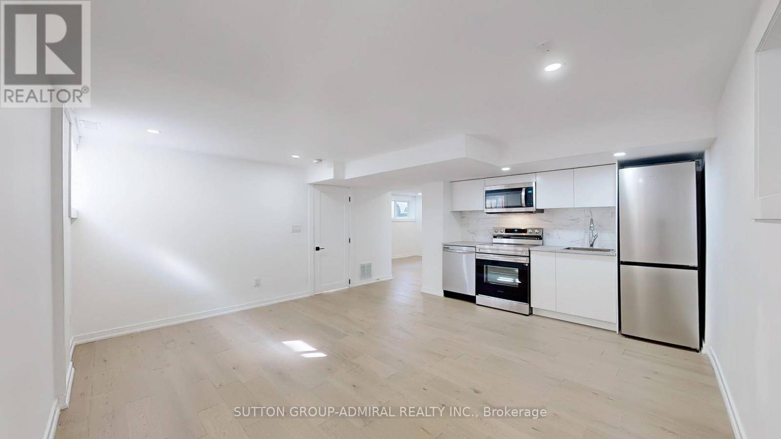 Toronto (bathurst Manor), ON M3H4L3,118 Clifton AVE #Basement 2