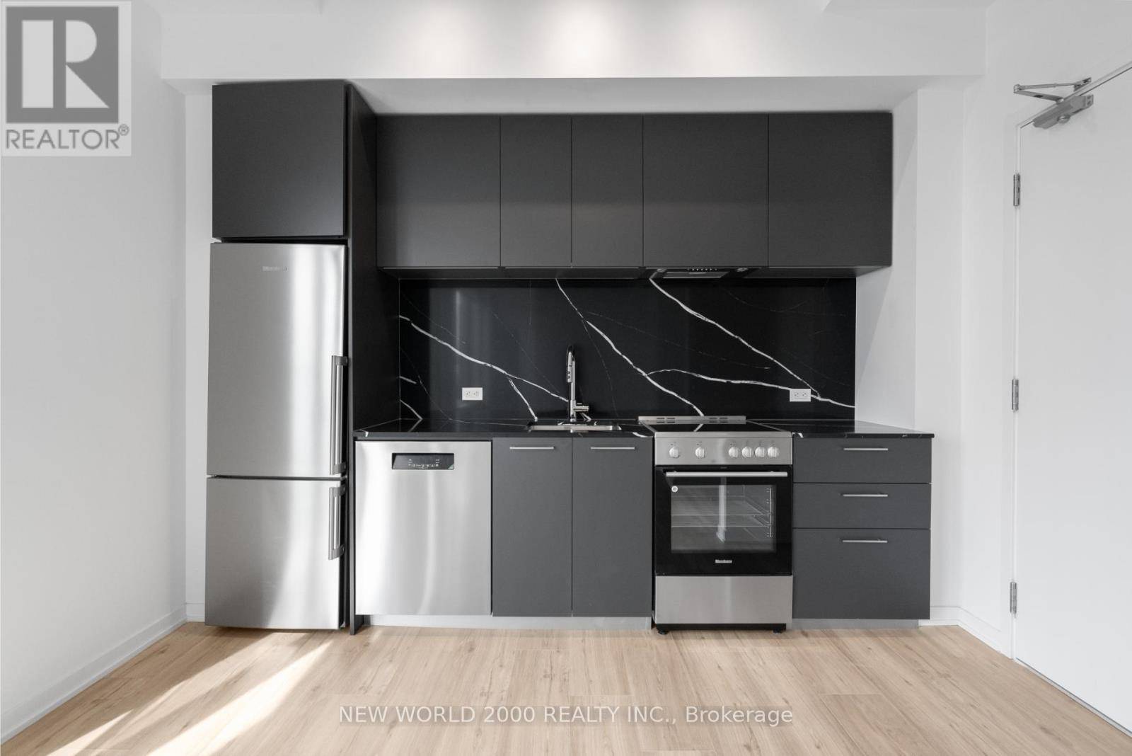 Toronto (mount Pleasant West), ON M4P2W2,101 Roehampton AVE #3610