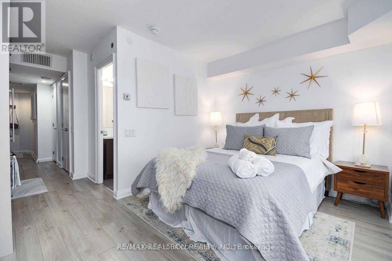 Toronto (annex), ON M5R1C4,155 Yorkville AVE #1408