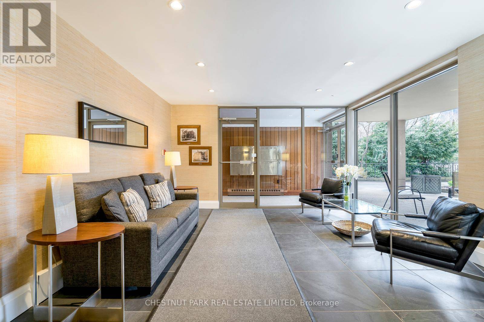 Toronto (rosedale-moore Park), ON M4W2P5,31 Rosedale RD #103