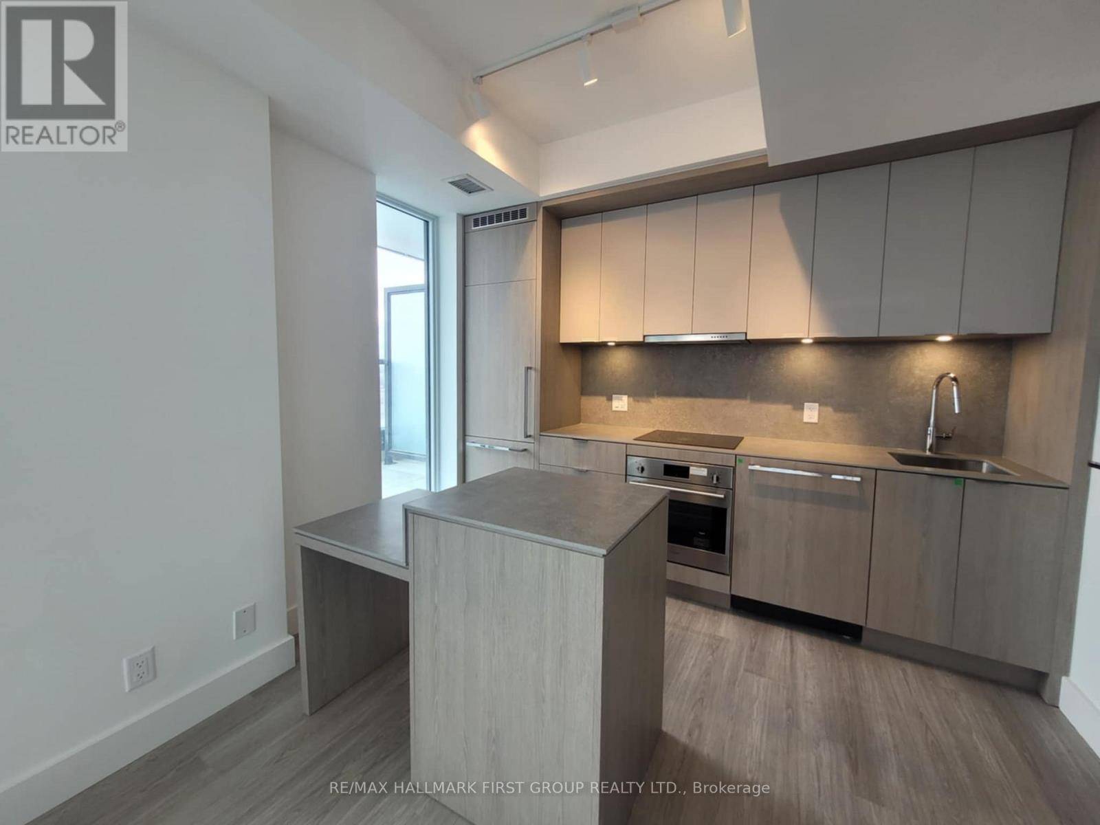 Toronto (bayview Village), ON M2K0H6,6 Greenbriar RD #819