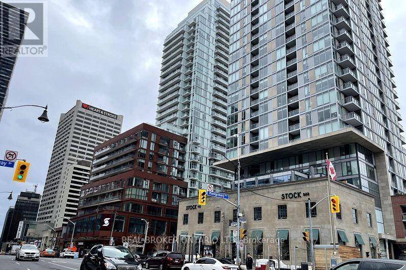 Toronto (mount Pleasant West), ON M4P1T4,2 Broadway AVE #3