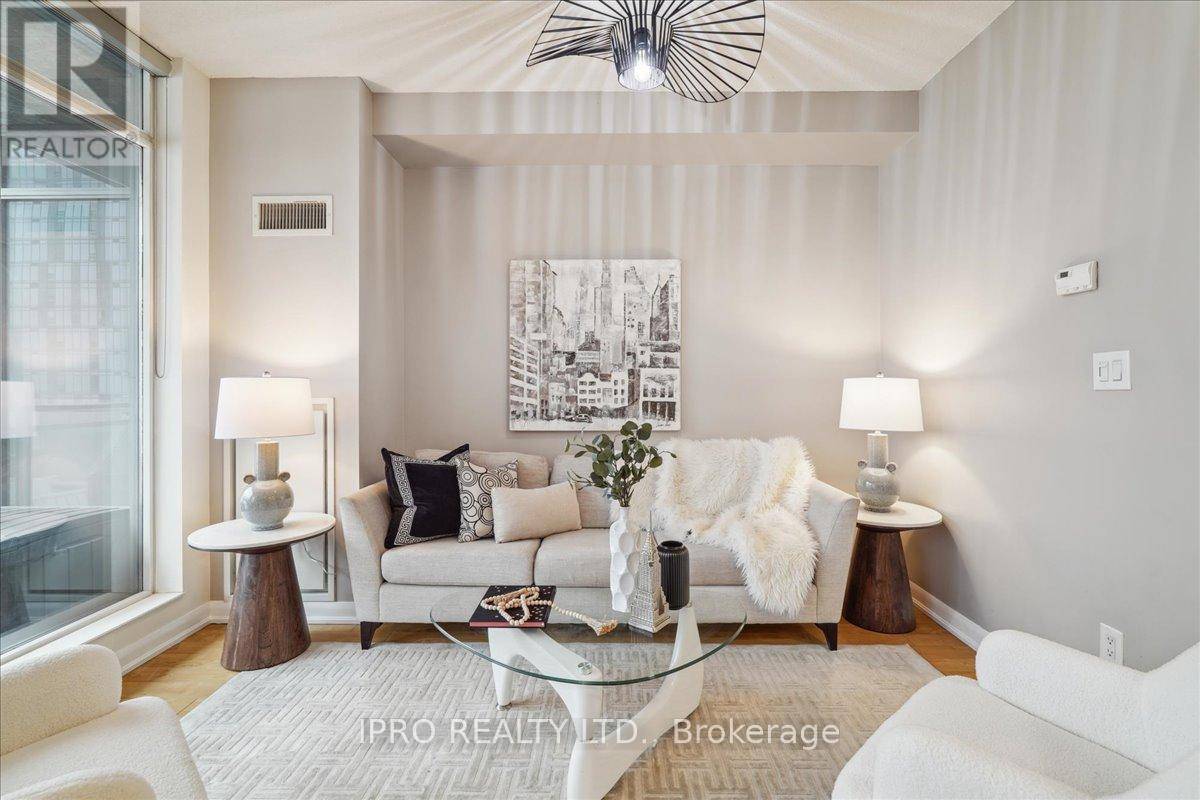Toronto (moss Park), ON M5A4V3,205 Frederick ST #907