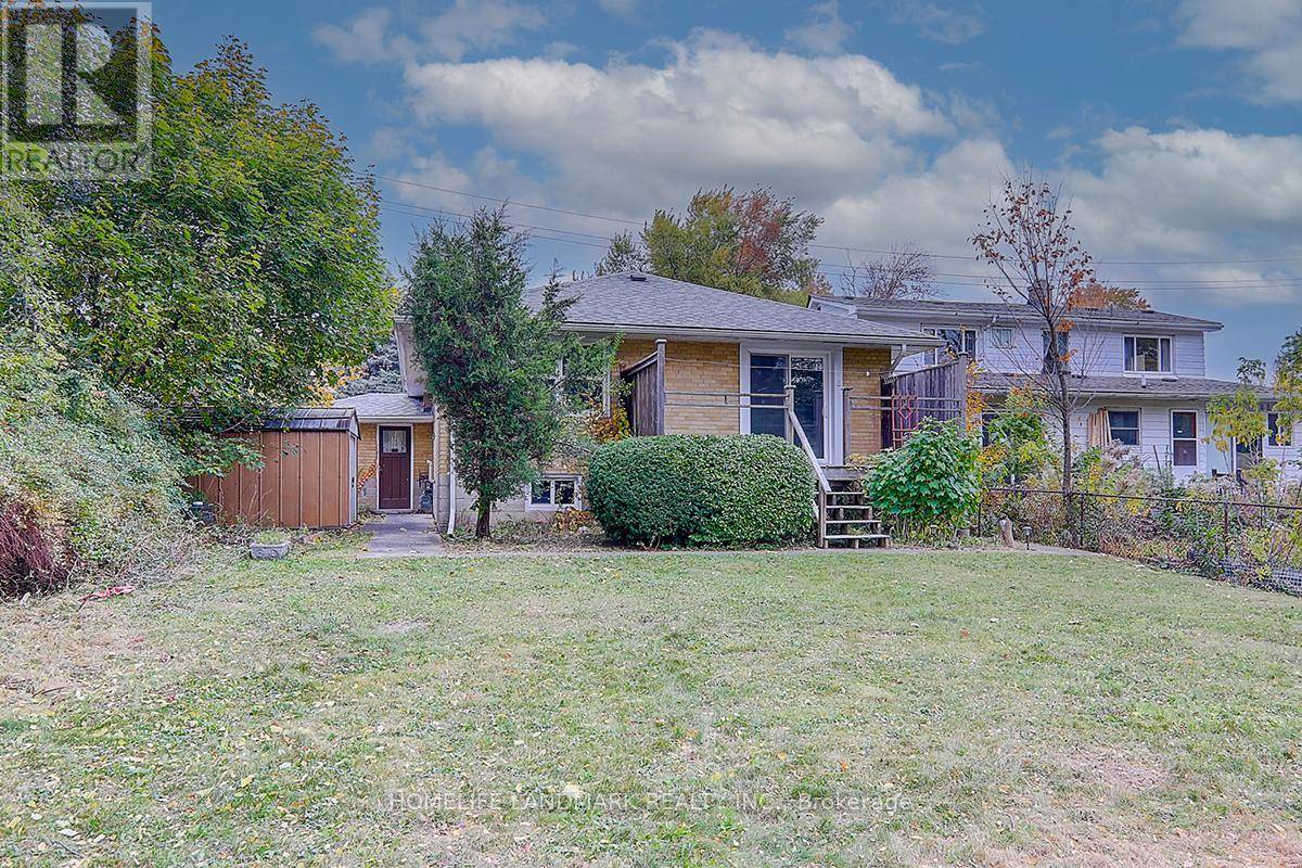 Toronto (newtonbrook East), ON M2M2G3,367 CUMMER AVENUE