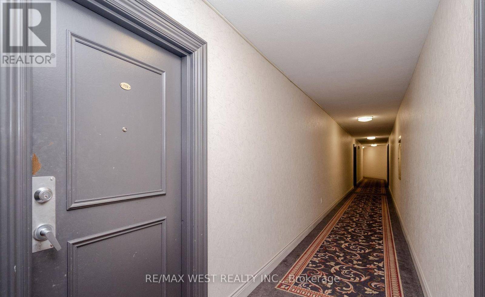 Toronto (flemingdon Park), ON M3C2Y6,60 Pavane Linkway #1709