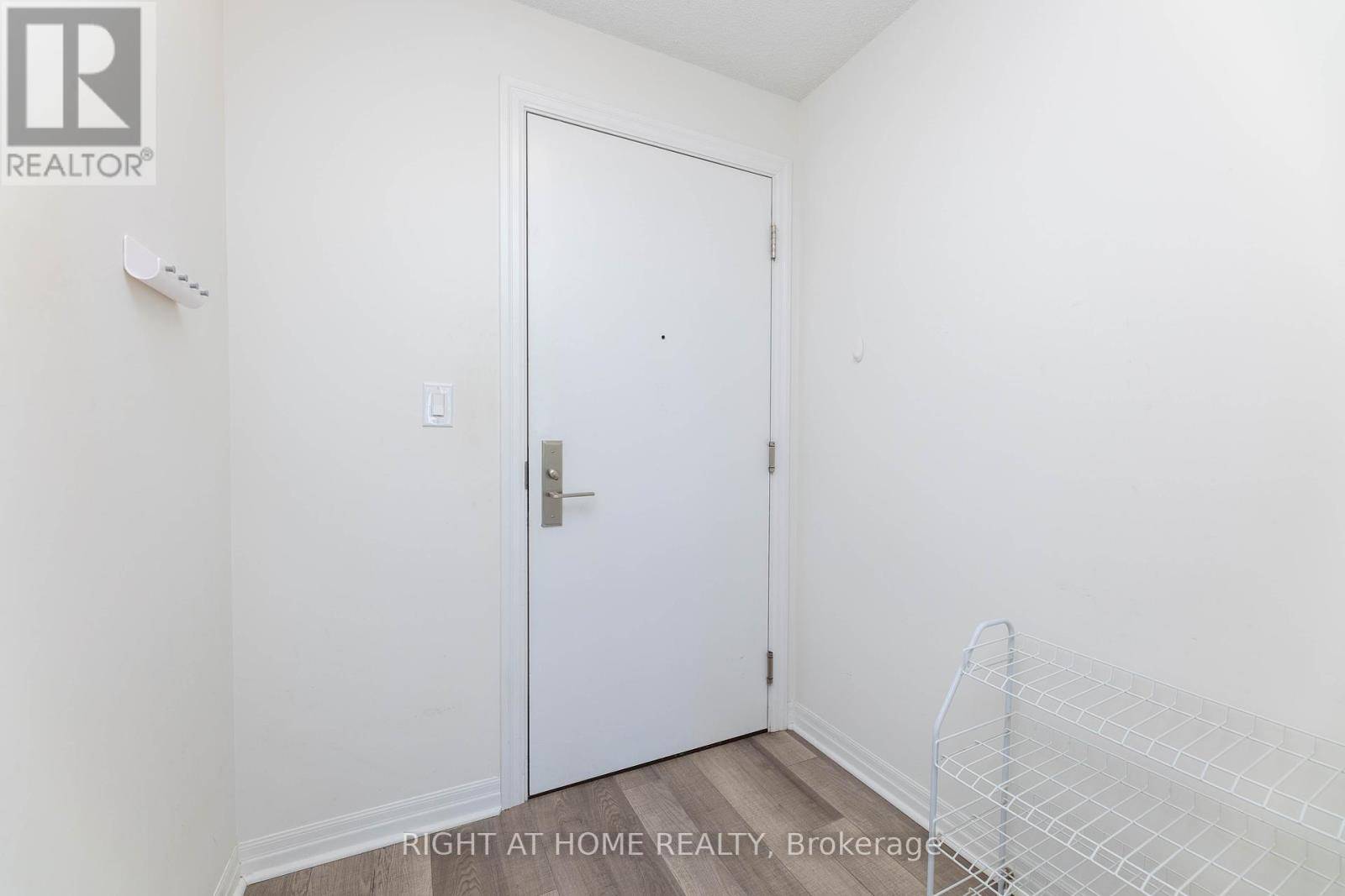 Toronto (henry Farm), ON M2J0B3,2015 Sheppard AVE East #508
