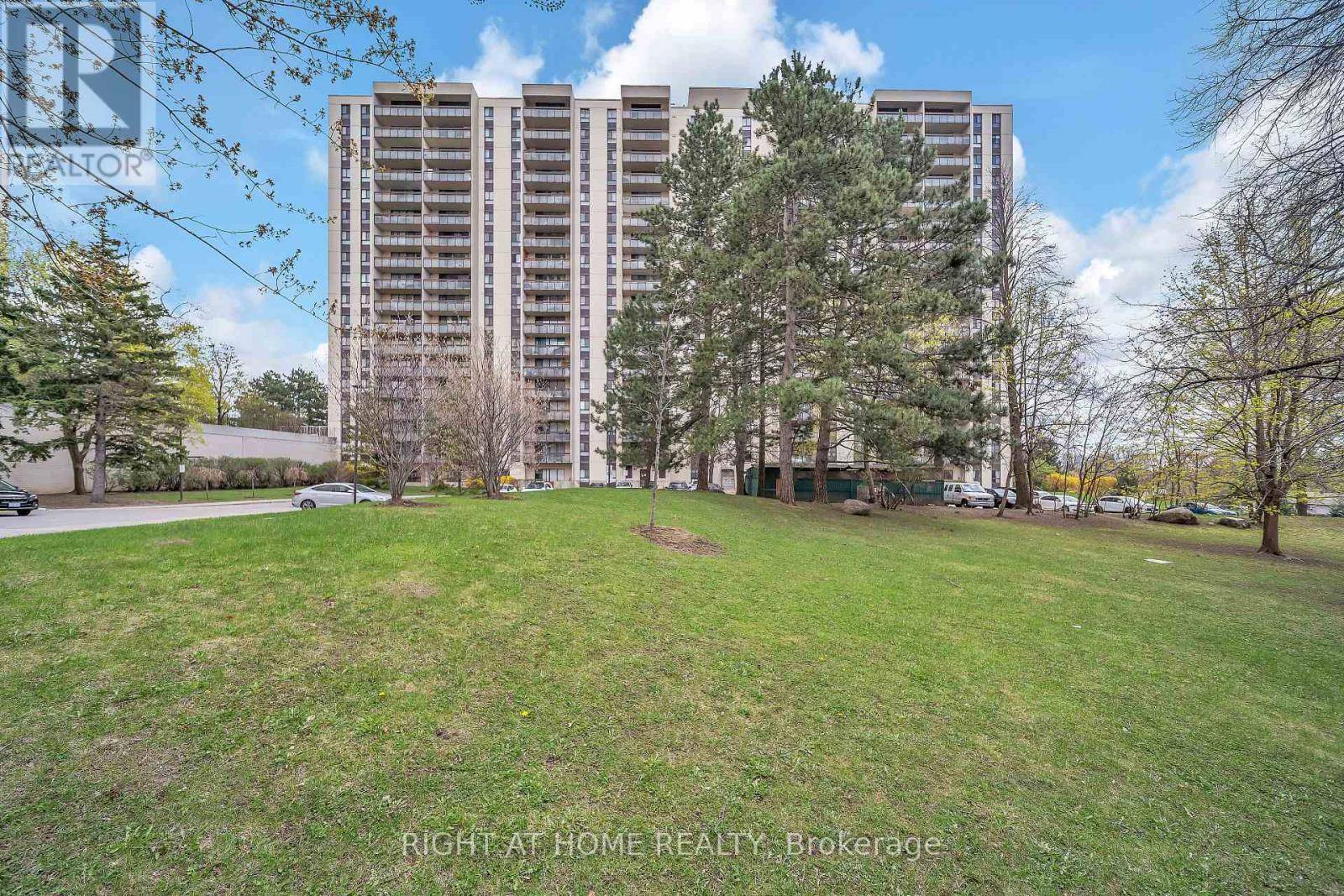 Toronto (don Valley Village), ON M2J4S6,260 Seneca Hill DR #1415