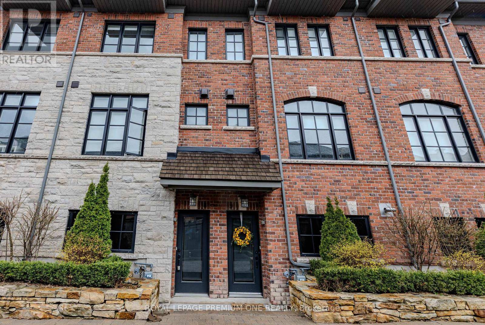 Toronto (wychwood), ON M6G0A3,2 Salvador Allende CT #10