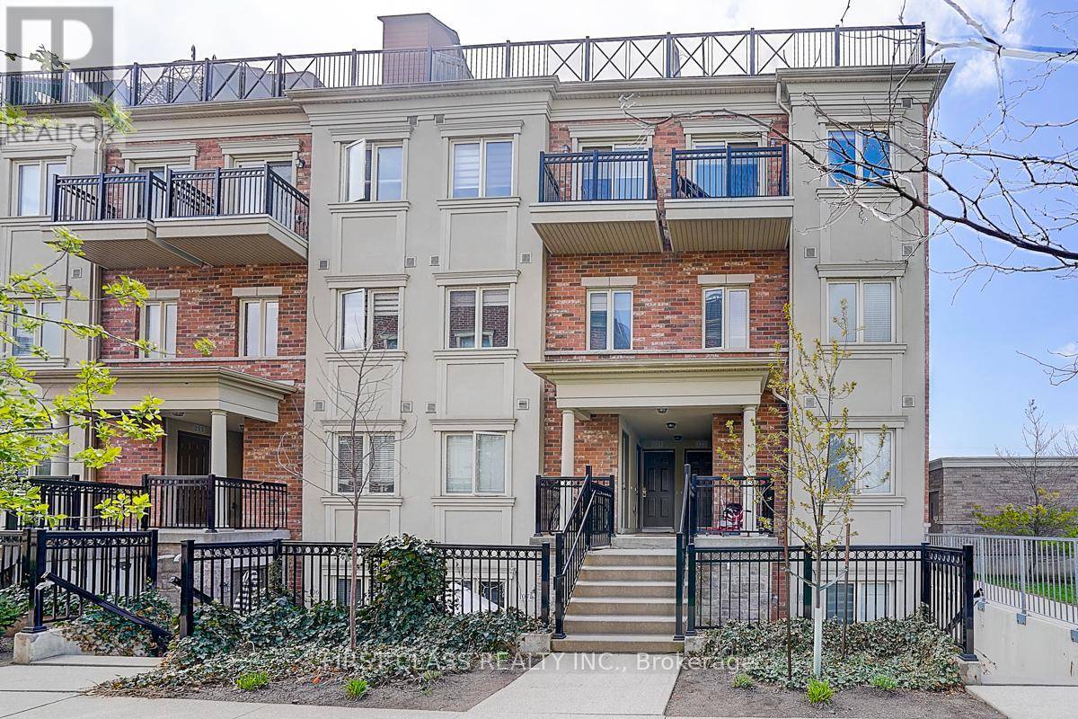 Toronto (westminster-branson), ON M2R0A5,17 Coneflower CRES #220