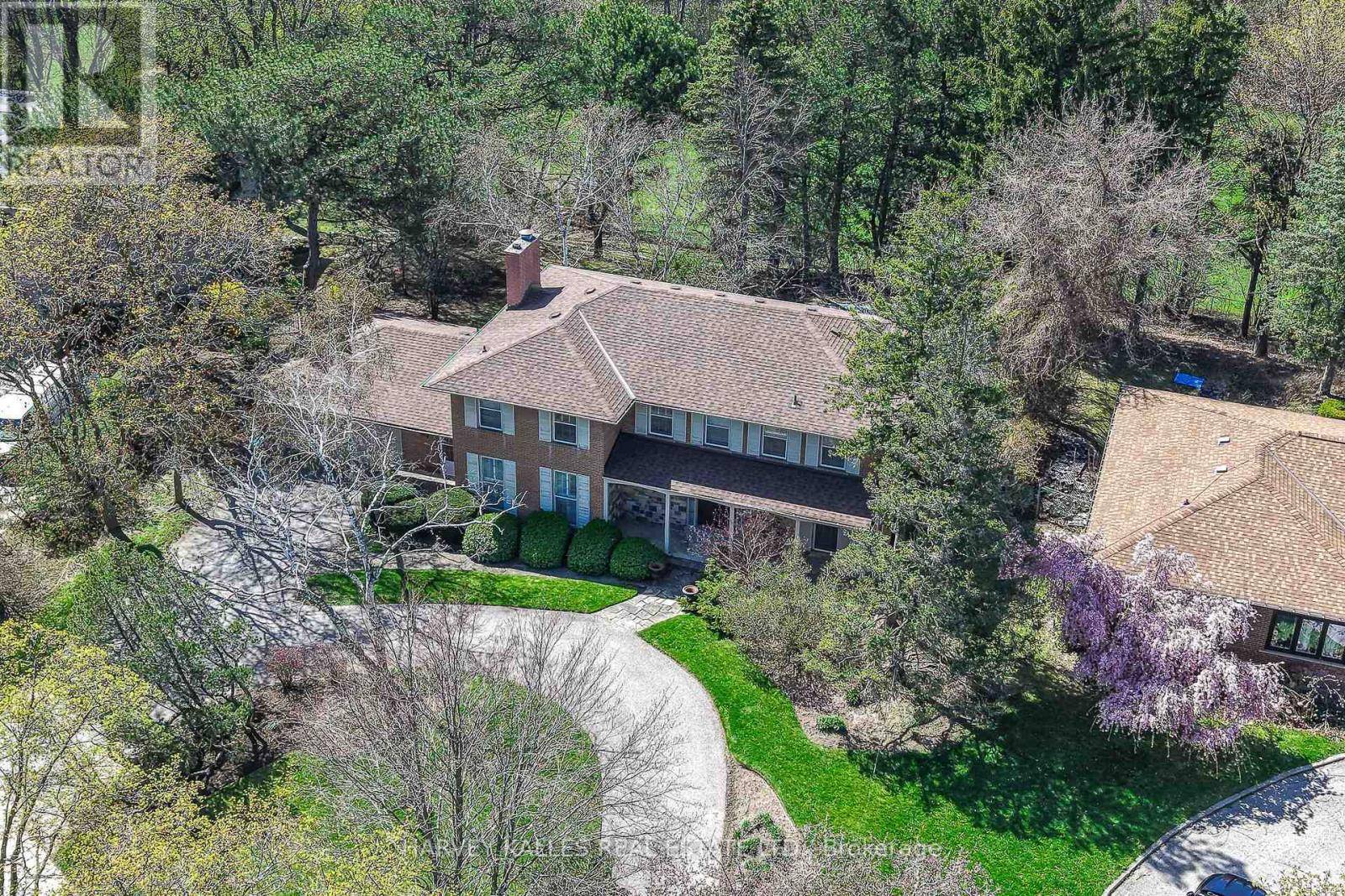 Toronto (st. Andrew-windfields), ON M2L2G6,38 FIFESHIRE ROAD