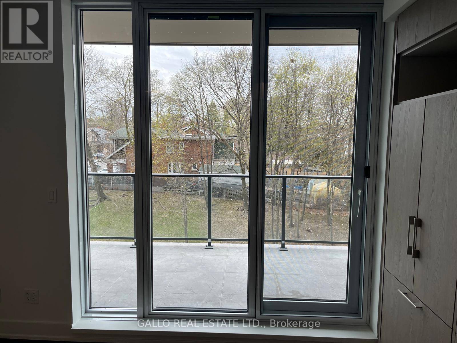 Toronto (yonge-eglinton), ON M5P1E7,8 Manor RD West #307
