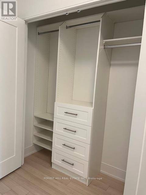 Toronto (forest Hill South), ON M5P2Y2,310 Tweedsmuir AVE #2301