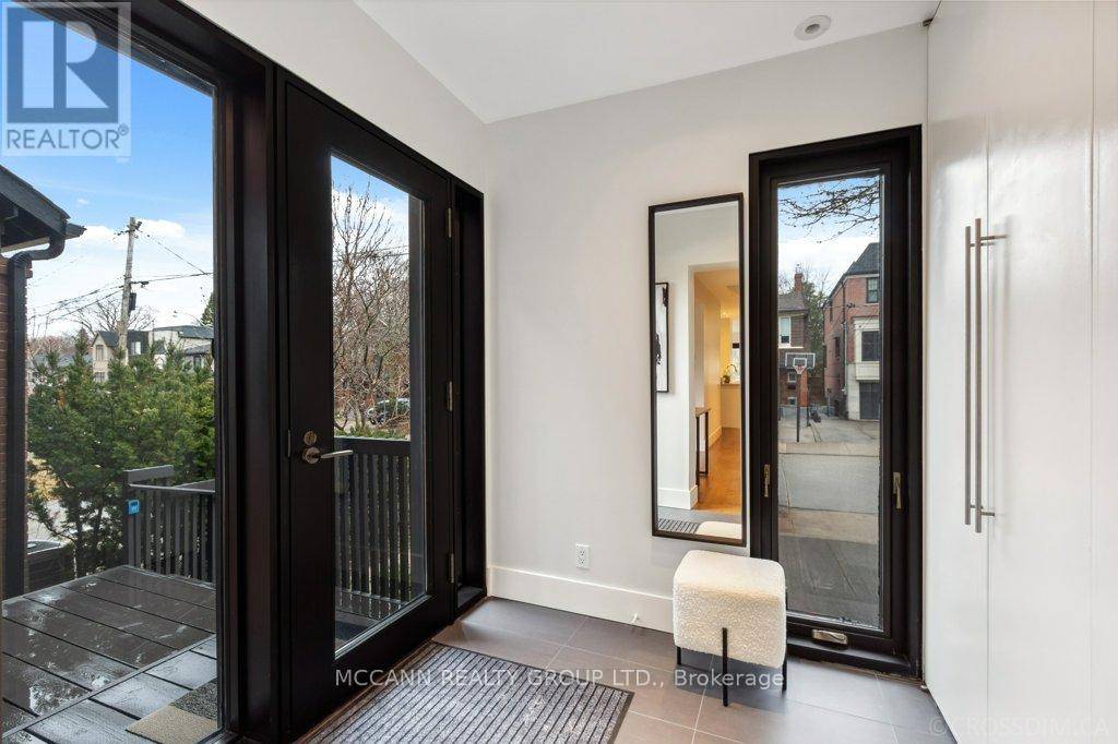 Toronto (lawrence Park North), ON M5M1P3,88 BROOKDALE AVENUE