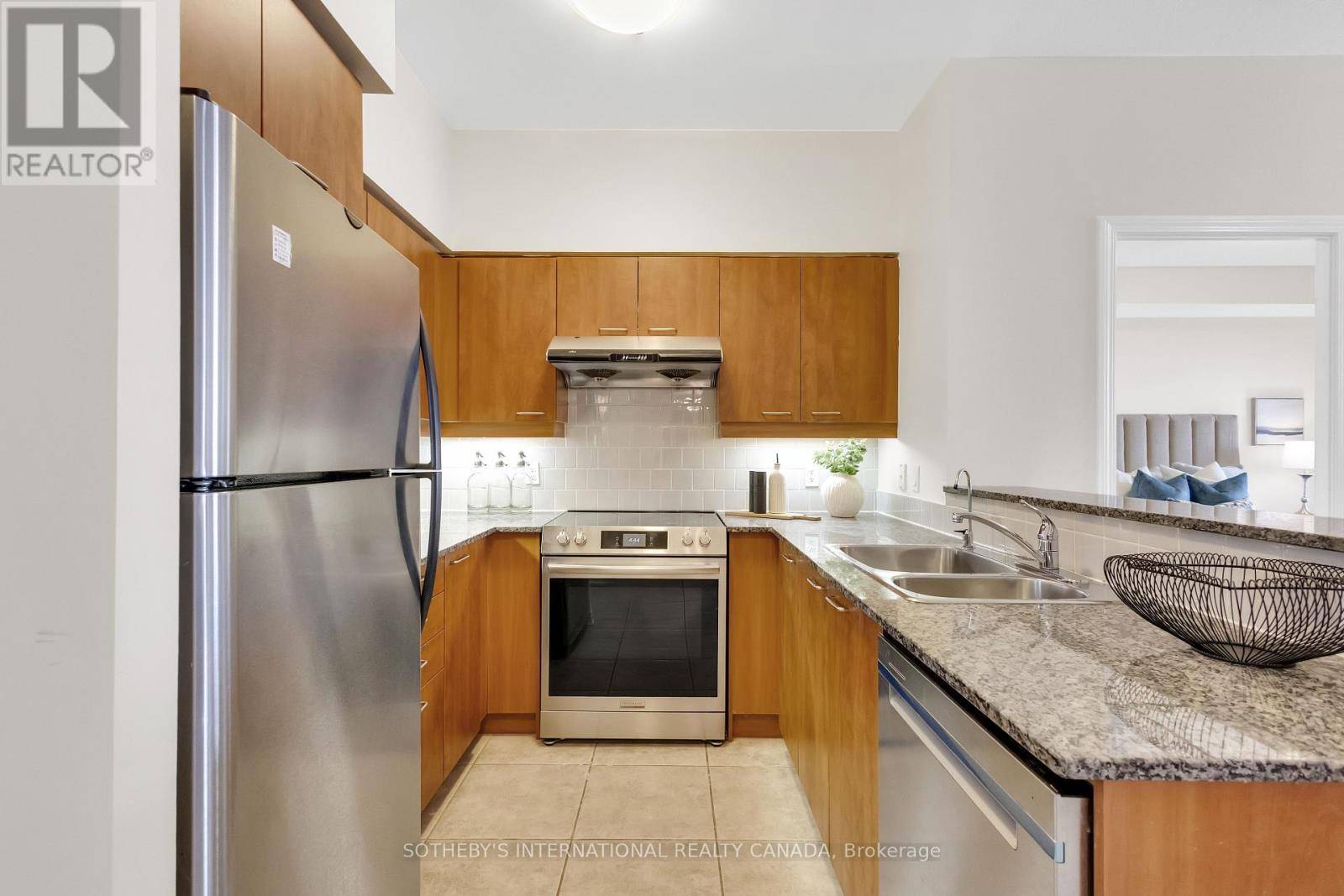 Toronto (lawrence Park South), ON M4R2H8,451 Rosewell AVE #506