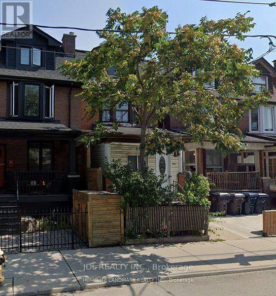 Toronto (university), ON M5S2P8,593 Bathurst ST #Main Floor