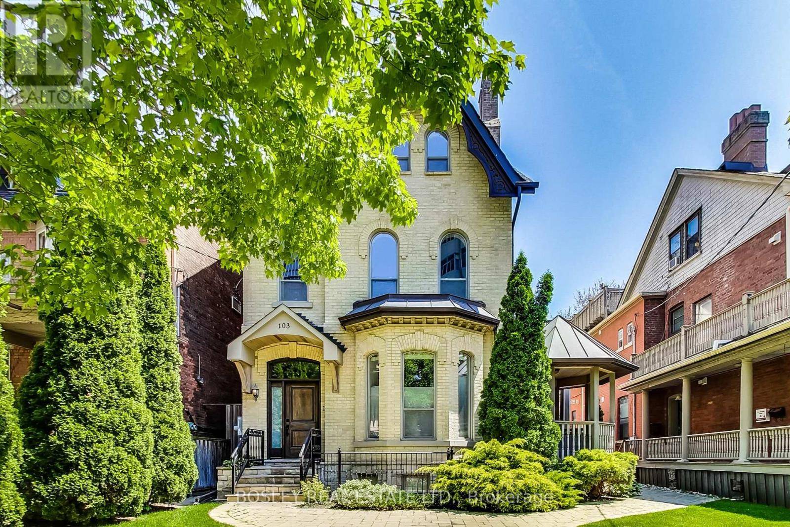 Toronto (moss Park), ON M5A2N9,103 Pembroke ST #4