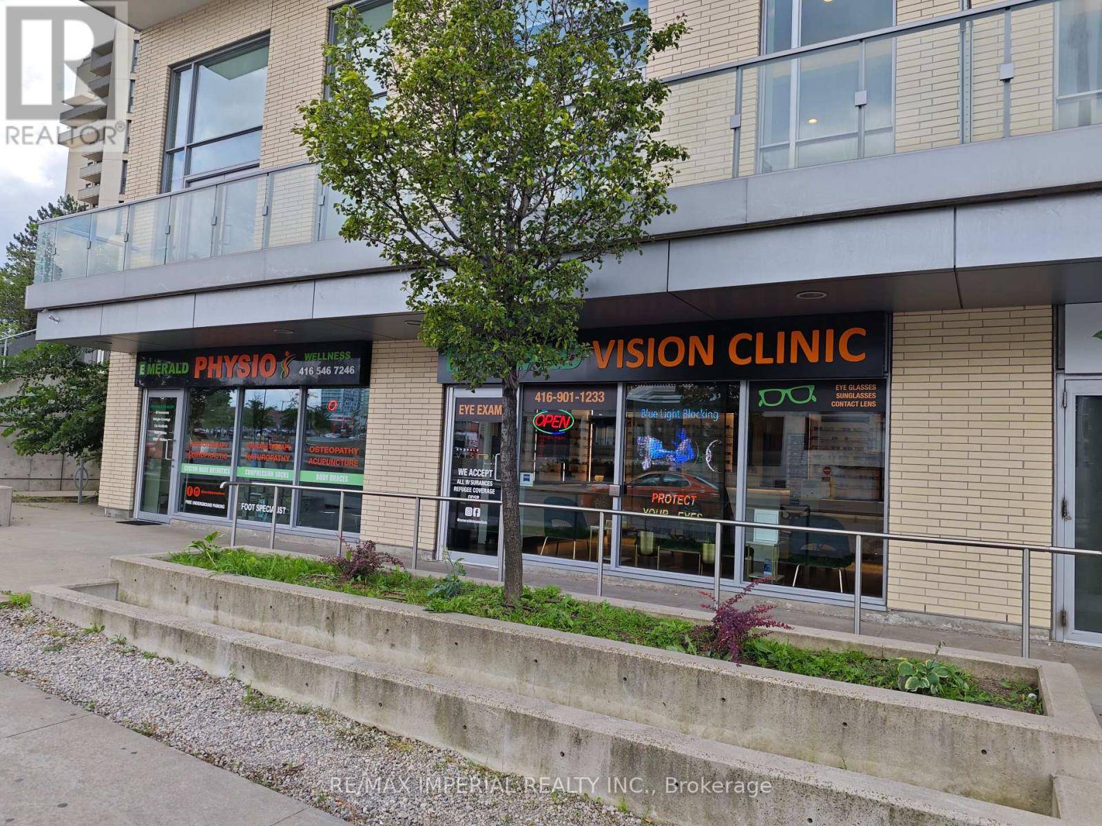 Toronto (henry Farm), ON M2J1M6,70 Forest Manor RD #4