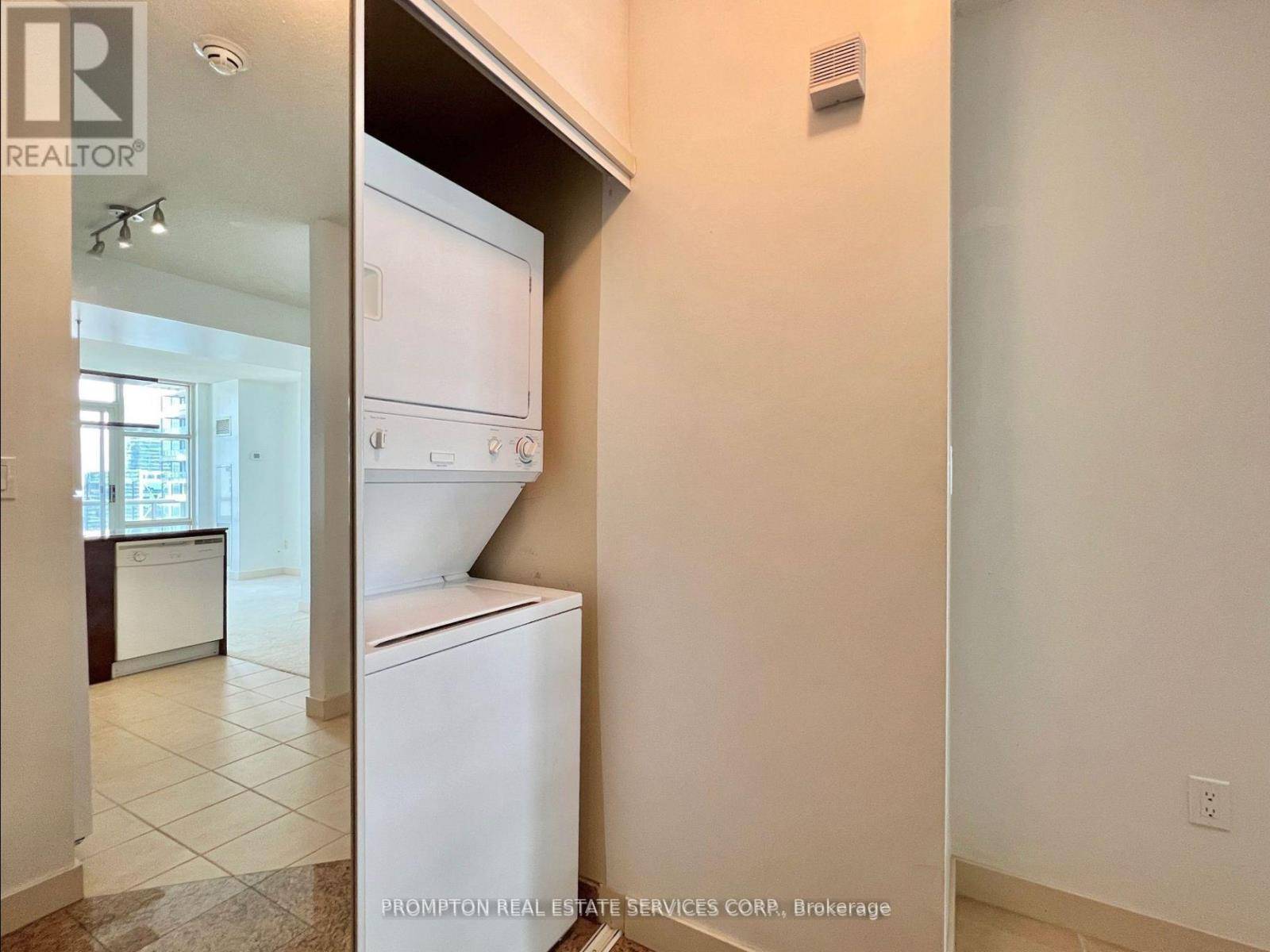 Toronto (waterfront Communities), ON M5V3V2,10 Navy Wharf CT #3305