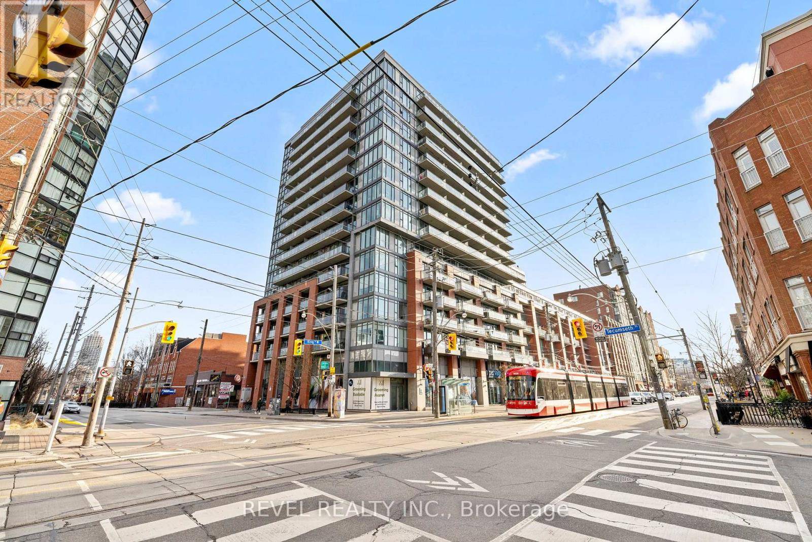 Toronto (niagara), ON M5V0A9,78 Tecumseth ST #302