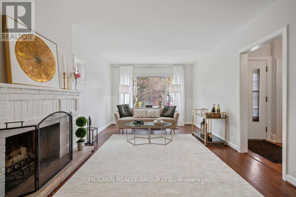 Toronto (lawrence Park North), ON M4N1Z6,168 ROSLIN AVENUE