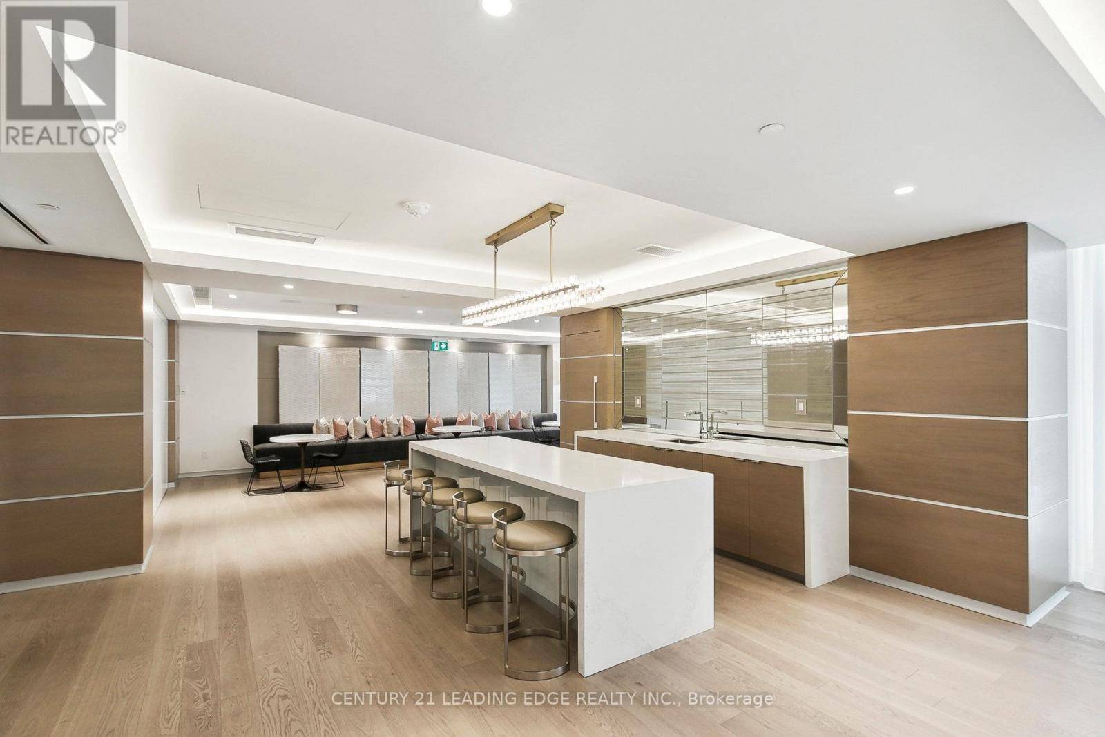 Toronto (annex), ON M5R0B6,188 Cumberland ST #1506