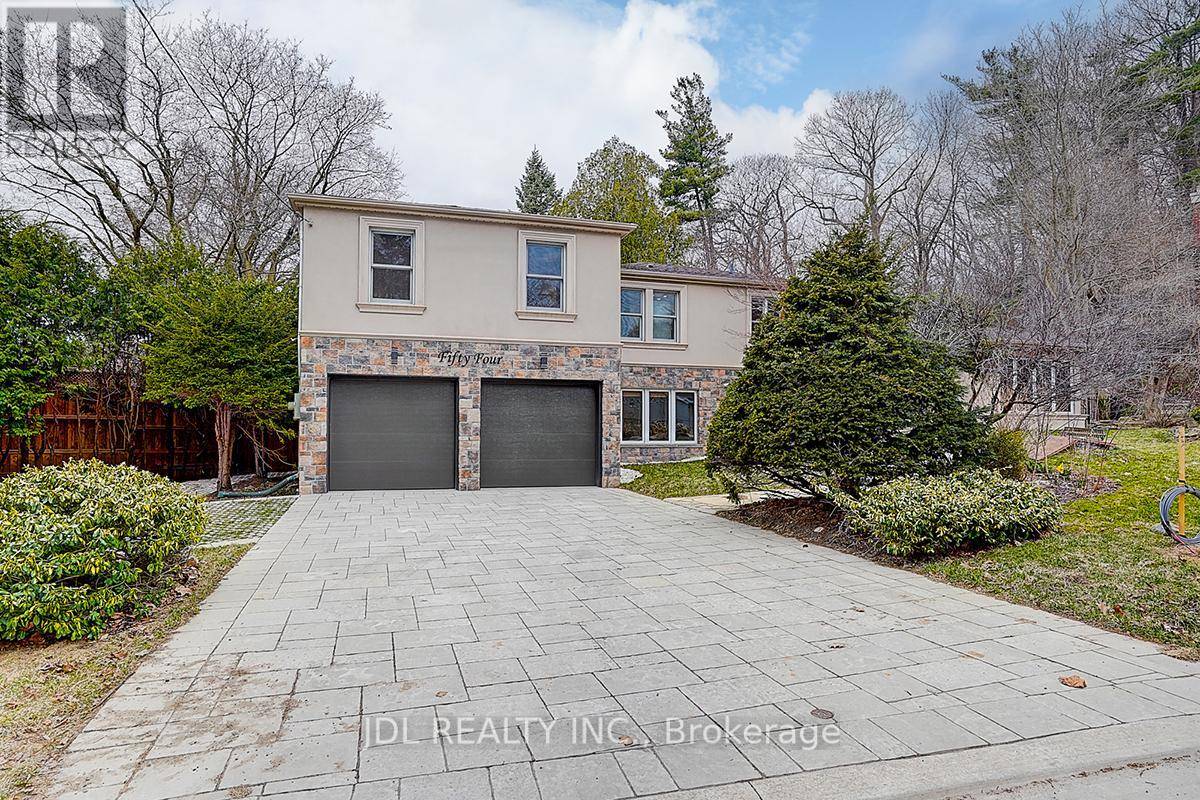 Toronto (bridle Path-sunnybrook-york Mills), ON M2P1A3,54 PLYMBRIDGE ROAD