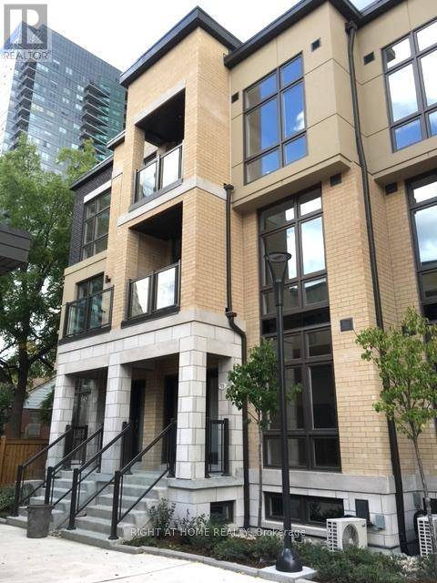 Toronto (newtonbrook West), ON M2M0B5,19 Eldora AVE ##54