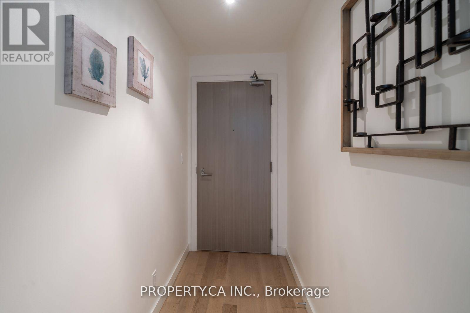 Toronto (waterfront Communities), ON M5V0M9,111 Bathurst ST #1012
