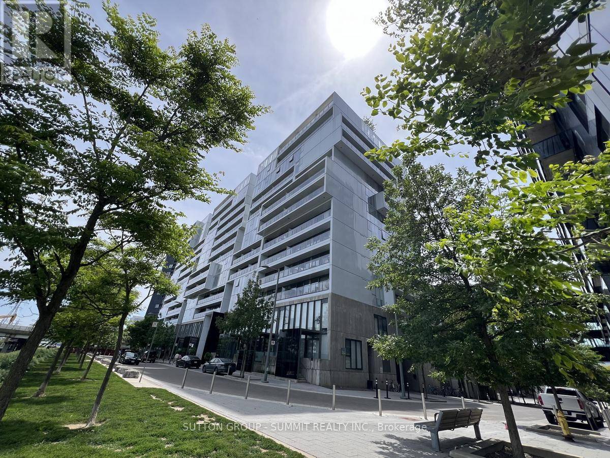 Toronto (moss Park), ON M5A0E9,32 TROLLEY CRES #422
