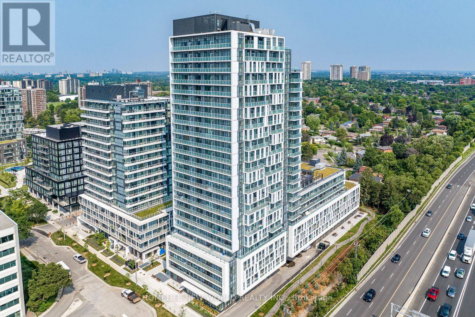 Toronto (don Valley Village), ON M2J4T1,188 Fairview Mall DR #818