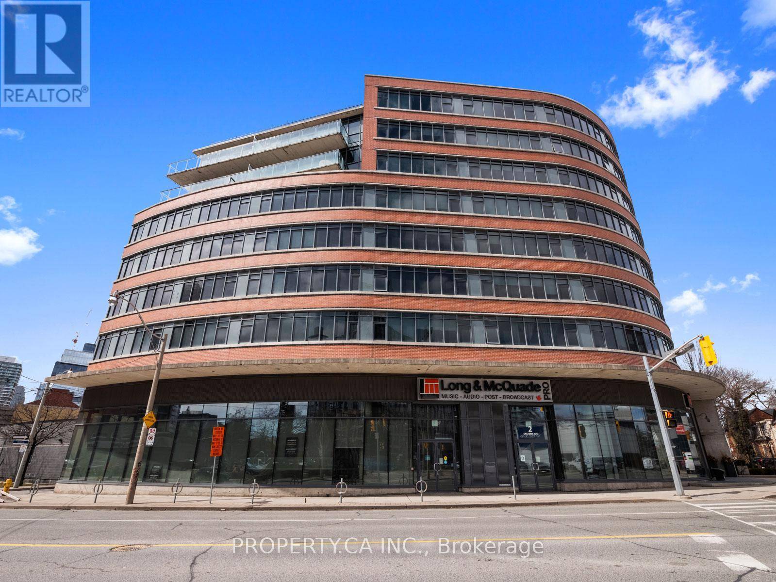 Toronto (moss Park), ON M5A0E4,90 Trinity ST #804